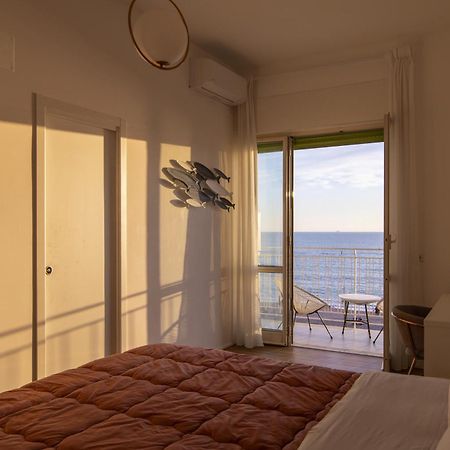 Cas' A Mare - Beachfront Luxury Suites Salerno Buitenkant foto